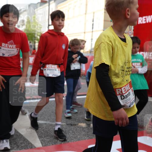 25.04.2026 - Das Zehntel Strokosch-Dieckow http://msf.ph/oto/9625326 25.04.2026 08:57:54 Ziel 1035, 1052, 1088, 1189, 1192, 1196, 1292, 1338, 1468, 1573, 1579, 1580, 1582, 1585, 1747, 1826, 2026, 2446, 2479, 2486, 2523, 2562, 2583, 2664, 2734, 2737, 2749, 2941, 2953, 2963, 3195, 3211, 3254, 3515, 3884, 3939, 4033, 4034, 4064, 4065, 4072 meine-sportfotos.de