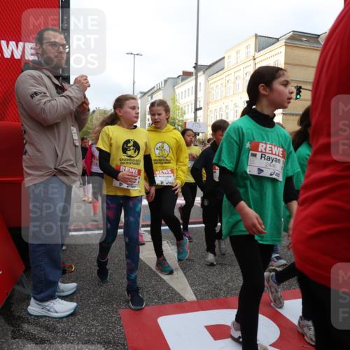 25.04.2026 - Das Zehntel Strokosch-Dieckow http://msf.ph/oto/9625342 25.04.2026 08:57:56 Ziel 1035, 1052, 1189, 1196, 1290, 1292, 1338, 1468, 1573, 1579, 1580, 1582, 1585, 1654, 1763, 1826, 1895, 1909, 2026, 2446, 2479, 2486, 2523, 2562, 2583, 2664, 2734, 2737, 2852, 3195, 3211, 3515, 3884, 3939, 3944, 4018, 4033, 4064, 4065, 4072 meine-sportfotos.de