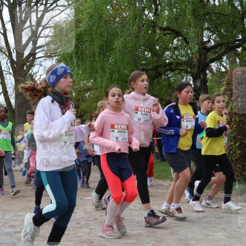 25.04.2026 - Das Zehntel Zöllner http://msf.ph/oto/9625351 25.04.2026 07:44:25 Laufen 3918, 3639, 3638 meine-sportfotos.de