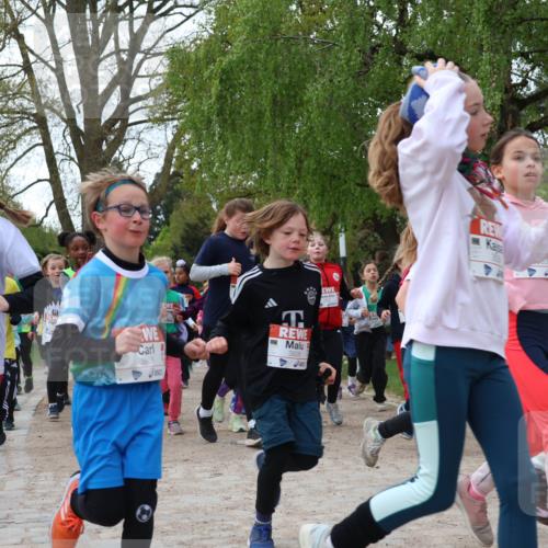 25.04.2026 - Das Zehntel Zöllner http://msf.ph/oto/9625362 25.04.2026 07:44:26 Laufen 2879, 3918, 3928, 59 meine-sportfotos.de