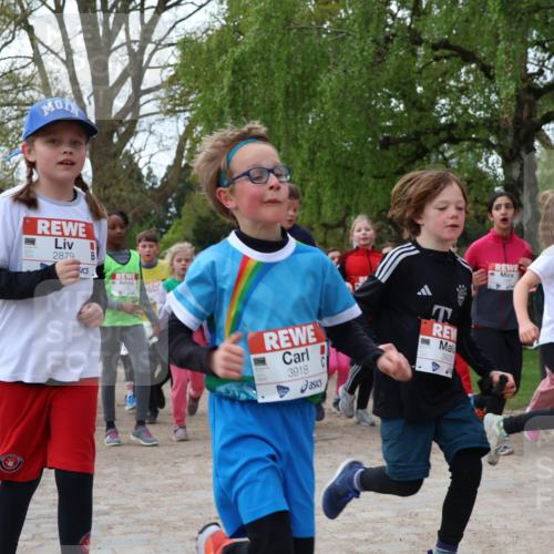 25.04.2026 - Das Zehntel Zöllner http://msf.ph/oto/9625366 25.04.2026 07:44:26 Laufen 1119, 2879, 3918, 3928 meine-sportfotos.de