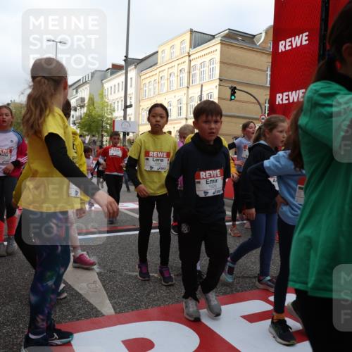 25.04.2026 - Das Zehntel Strokosch-Dieckow http://msf.ph/oto/9625367 25.04.2026 08:57:57 Ziel 1035, 1052, 1189, 1196, 1290, 1338, 1468, 1573, 1579, 1580, 1582, 1585, 1654, 1763, 1820, 1826, 1895, 1909, 2026, 2446, 2479, 2486, 2562, 2583, 2664, 2734, 2737, 2852, 3195, 3211, 3515, 3660, 3939, 3944, 4018, 4064, 4065, 4072 meine-sportfotos.de