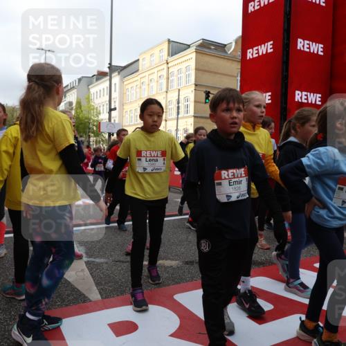 25.04.2026 - Das Zehntel Strokosch-Dieckow http://msf.ph/oto/9625393 25.04.2026 08:57:57 Ziel 1035, 1052, 1189, 1196, 1290, 1338, 1468, 1573, 1579, 1580, 1582, 1585, 1654, 1763, 1820, 1826, 1895, 1909, 2026, 2446, 2479, 2486, 2562, 2583, 2664, 2734, 2737, 2852, 3195, 3211, 3515, 3660, 3939, 3944, 4018, 4064, 4065, 4072 meine-sportfotos.de