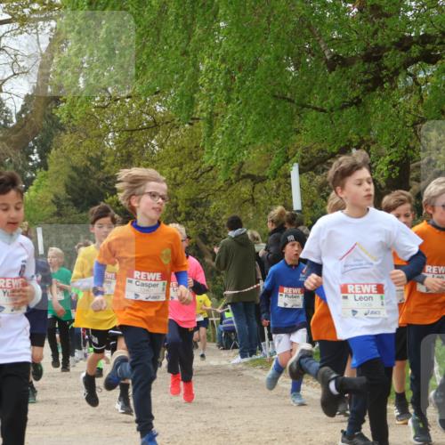 25.04.2026 - Das Zehntel Zöllner http://msf.ph/oto/9625467 25.04.2026 11:40:36 Laufen 12401, 11509, 100 meine-sportfotos.de