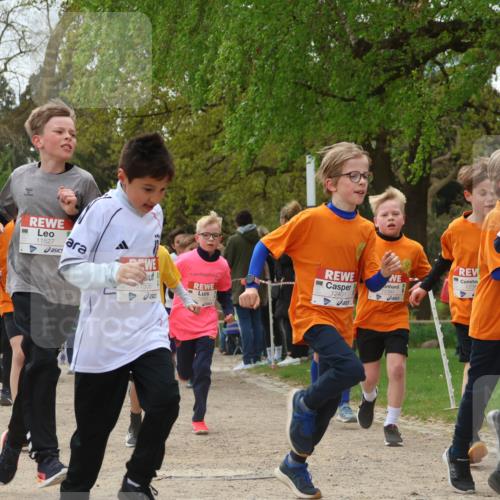 25.04.2026 - Das Zehntel Zöllner http://msf.ph/oto/9625500 25.04.2026 11:40:37 Laufen 11840, 11527, 17506, 12401, 1238, 11509, 12393 meine-sportfotos.de