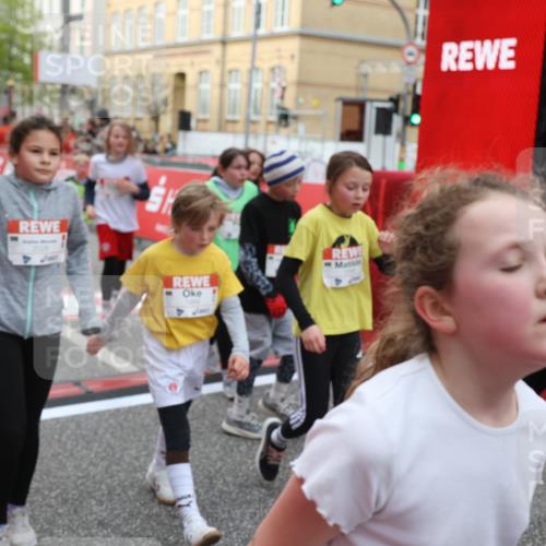 25.04.2026 - Das Zehntel Strokosch-Dieckow http://msf.ph/oto/9625579 25.04.2026 08:58:13 Ziel 1075, 1556, 1674, 1725, 1741, 1748, 1896, 1965, 1988, 2028, 2165, 2258, 2311, 2477, 2489, 2538, 2908, 2917, 2921, 3324, 3581, 3666, 4056 meine-sportfotos.de
