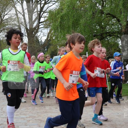 25.04.2026 - Das Zehntel Zöllner http://msf.ph/oto/9625583 25.04.2026 07:44:38 Laufen 1422, 1953 meine-sportfotos.de