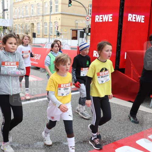 25.04.2026 - Das Zehntel Strokosch-Dieckow http://msf.ph/oto/9625592 25.04.2026 08:58:13 Ziel 1075, 1556, 1674, 1725, 1741, 1748, 1896, 1965, 1988, 2028, 2165, 2258, 2311, 2477, 2489, 2538, 2908, 2917, 2921, 3324, 3581, 3666, 4056 meine-sportfotos.de