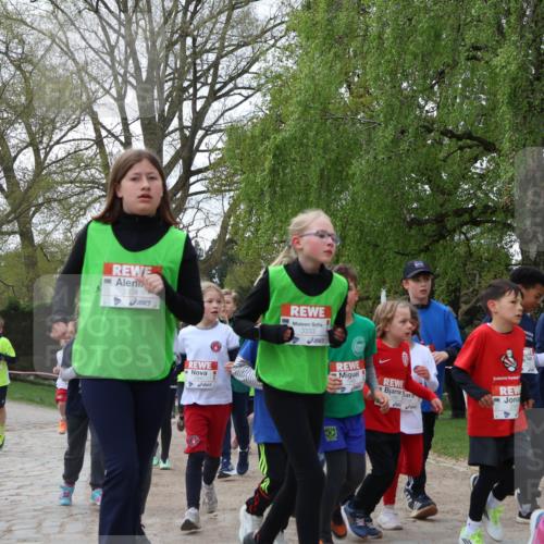 25.04.2026 - Das Zehntel Zöllner http://msf.ph/oto/9625630 25.04.2026 07:44:41 Laufen 1630, 3334, 3333 meine-sportfotos.de