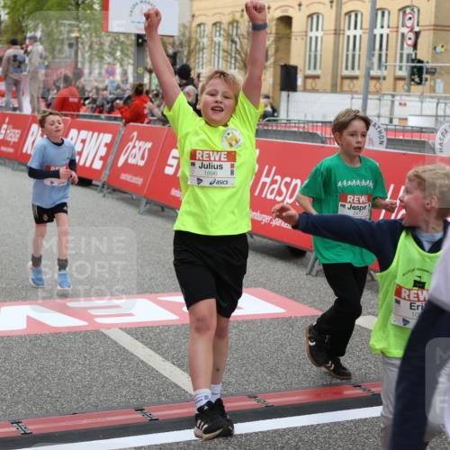 25.04.2026 - Das Zehntel Strokosch-Dieckow http://msf.ph/oto/9625646 25.04.2026 08:58:15 Ziel 1075, 1188, 1556, 1674, 1725, 1741, 1896, 1988, 2028, 2205, 2258, 2311, 2477, 2489, 2662, 2908, 3324, 3705 meine-sportfotos.de