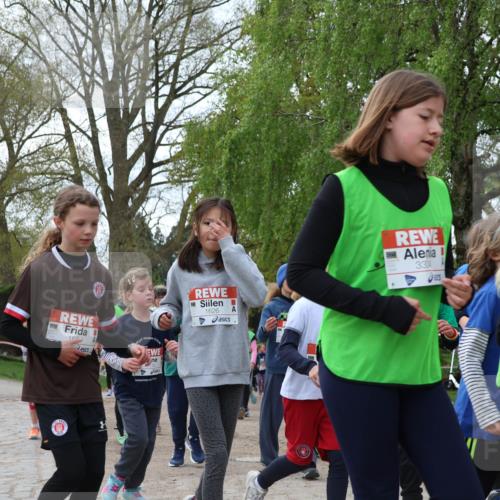 25.04.2026 - Das Zehntel Zöllner http://msf.ph/oto/9625647 25.04.2026 07:44:42 Laufen 3702, 16, 1626, 3304 meine-sportfotos.de