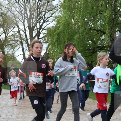 25.04.2026 - Das Zehntel Zöllner http://msf.ph/oto/9625651 25.04.2026 07:44:42 Laufen 3894, 3702, 1630, 1115, 1626, 2860, 33 meine-sportfotos.de