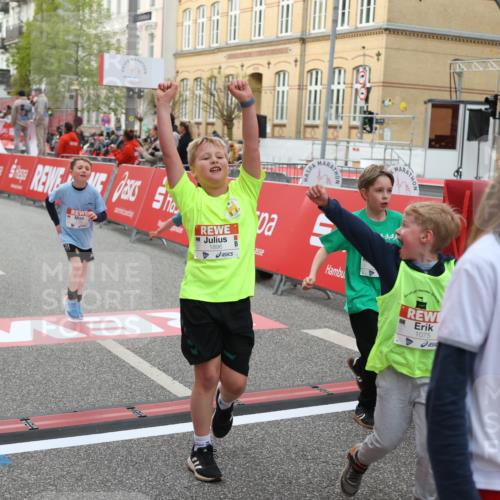 25.04.2026 - Das Zehntel Strokosch-Dieckow http://msf.ph/oto/9625653 25.04.2026 08:58:16 Ziel 1075, 1188, 1556, 1674, 1896, 1988, 2028, 2205, 2311, 2477, 2489, 2662, 2908, 3187, 3324, 3705 meine-sportfotos.de