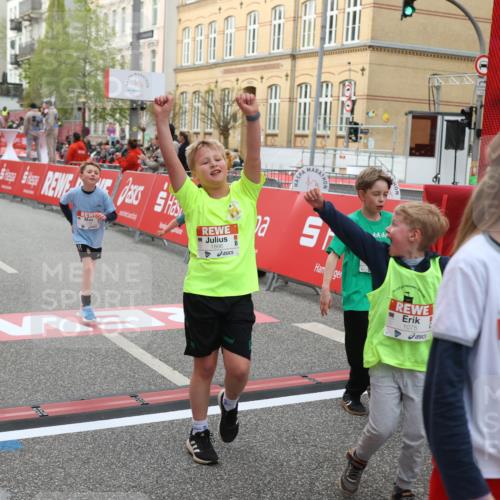 25.04.2026 - Das Zehntel Strokosch-Dieckow http://msf.ph/oto/9625660 25.04.2026 08:58:16 Ziel 1075, 1188, 1556, 1674, 1896, 1988, 2028, 2205, 2311, 2477, 2489, 2662, 2908, 3187, 3324, 3705 meine-sportfotos.de