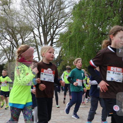 25.04.2026 - Das Zehntel Zöllner http://msf.ph/oto/9625661 25.04.2026 07:44:43 Laufen 3702, 1630, 250 meine-sportfotos.de