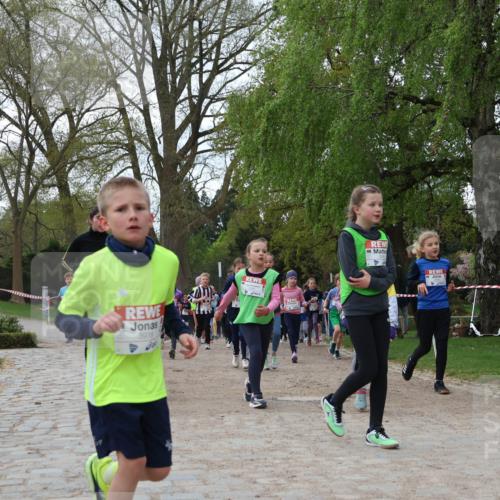 25.04.2026 - Das Zehntel Zöllner http://msf.ph/oto/9625709 25.04.2026 07:44:45 Laufen 3938 meine-sportfotos.de