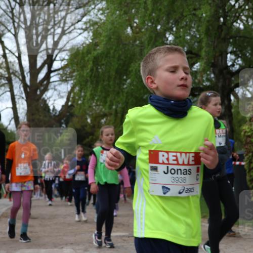 25.04.2026 - Das Zehntel Zöllner http://msf.ph/oto/9625719 25.04.2026 07:44:46 Laufen 3938 meine-sportfotos.de