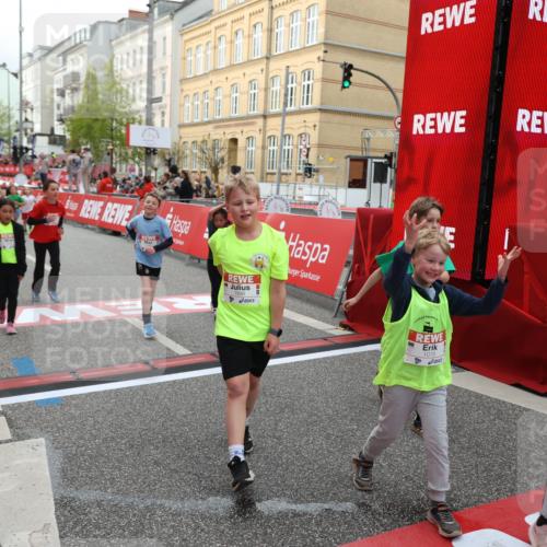 25.04.2026 - Das Zehntel Strokosch-Dieckow http://msf.ph/oto/9625727 25.04.2026 08:58:16 Ziel 1075, 1188, 1556, 1674, 1896, 1988, 2028, 2205, 2311, 2477, 2489, 2662, 2908, 3187, 3324, 3705 meine-sportfotos.de