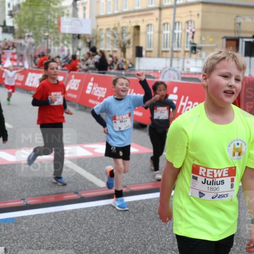 25.04.2026 - Das Zehntel Strokosch-Dieckow http://msf.ph/oto/9625752 25.04.2026 08:58:17 Ziel 1075, 1188, 1556, 1674, 1896, 1988, 2205, 2477, 2489, 2662, 2908, 3187, 3324, 3705 meine-sportfotos.de