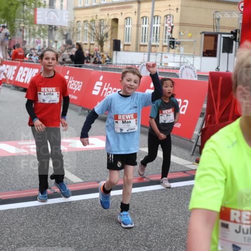25.04.2026 - Das Zehntel Strokosch-Dieckow http://msf.ph/oto/9625776 25.04.2026 08:58:18 Ziel 1075, 1188, 1668, 1896, 2205, 2477, 2489, 2662, 2908, 3187, 3324, 3705, 3758 meine-sportfotos.de