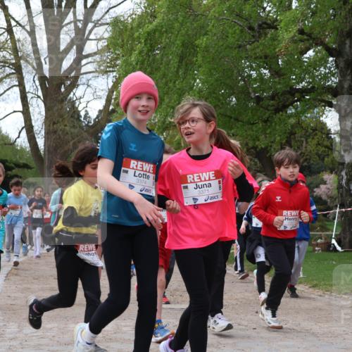 25.04.2026 - Das Zehntel Zöllner http://msf.ph/oto/9625804 25.04.2026 07:44:51 Laufen 3374, 3371 meine-sportfotos.de