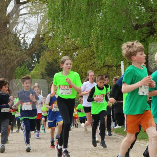 25.04.2026 - Das Zehntel Zöllner http://msf.ph/oto/9625806 25.04.2026 11:40:42 Laufen 12734, 1064, 10639, 2850 meine-sportfotos.de