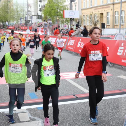 25.04.2026 - Das Zehntel Strokosch-Dieckow http://msf.ph/oto/9625808 25.04.2026 08:58:19 Ziel 1075, 1188, 1668, 1896, 2205, 2477, 2662, 2908, 3187, 3473, 3499, 3591, 3705, 3758 meine-sportfotos.de