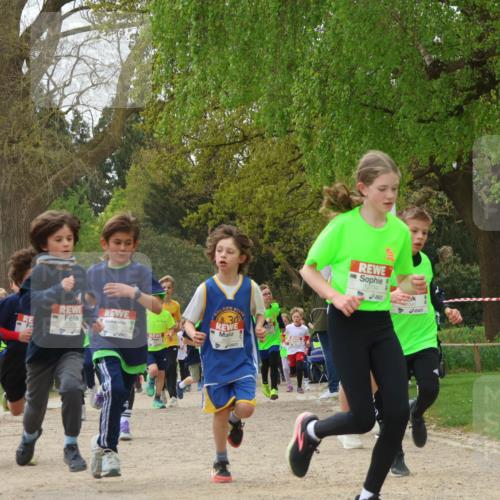 25.04.2026 - Das Zehntel Zöllner http://msf.ph/oto/9625848 25.04.2026 11:40:42 Laufen 10020, 10230, 30, 12734 meine-sportfotos.de