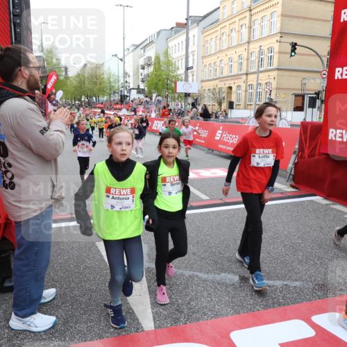 25.04.2026 - Das Zehntel Strokosch-Dieckow http://msf.ph/oto/9625860 25.04.2026 08:58:19 Ziel 1075, 1188, 1668, 1896, 2205, 2477, 2662, 2908, 3187, 3473, 3499, 3591, 3705, 3758 meine-sportfotos.de