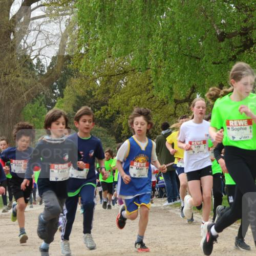 25.04.2026 - Das Zehntel Zöllner http://msf.ph/oto/9625866 25.04.2026 11:40:42 Laufen 10020, 12734 meine-sportfotos.de