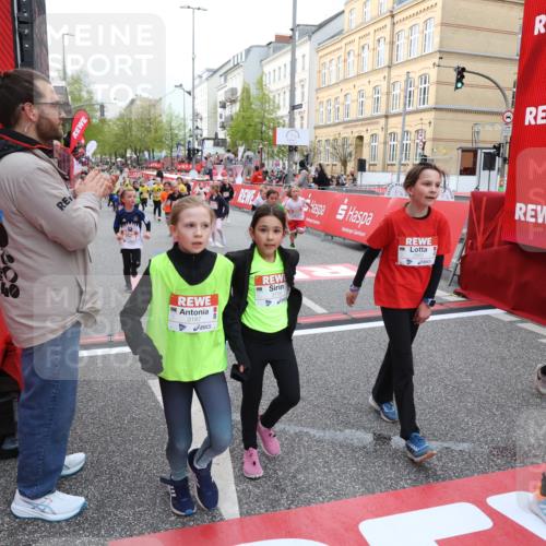 25.04.2026 - Das Zehntel Strokosch-Dieckow http://msf.ph/oto/9625867 25.04.2026 08:58:19 Ziel 1075, 1188, 1668, 1896, 2205, 2477, 2662, 2908, 3187, 3473, 3499, 3591, 3705, 3758 meine-sportfotos.de