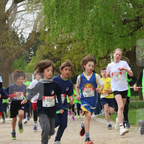 25.04.2026 - Das Zehntel Zöllner http://msf.ph/oto/9625880 25.04.2026 11:40:43 Laufen 10020, 10230, 30, 12734 meine-sportfotos.de