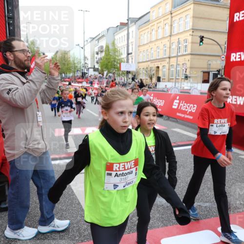 25.04.2026 - Das Zehntel Strokosch-Dieckow http://msf.ph/oto/9625881 25.04.2026 08:58:20 Ziel 1075, 1188, 1244, 1255, 1668, 1757, 1896, 2205, 2477, 2662, 3187, 3473, 3499, 3591, 3705, 3758, 3855 meine-sportfotos.de