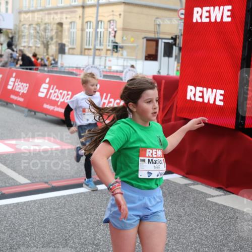 25.04.2026 - Das Zehntel Strokosch-Dieckow http://msf.ph/oto/9625903 25.04.2026 08:58:21 Ziel 1188, 1244, 1255, 1571, 1588, 1668, 1757, 1896, 2205, 2477, 2662, 2773, 2790, 3187, 3276, 3473, 3499, 3591, 3705, 3758, 3855 meine-sportfotos.de