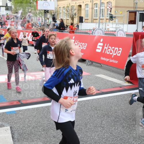 25.04.2026 - Das Zehntel Strokosch-Dieckow http://msf.ph/oto/9625916 25.04.2026 08:58:22 Ziel 1188, 1244, 1255, 1571, 1588, 1668, 1673, 1757, 1967, 1972, 2205, 2216, 2662, 2773, 2790, 3187, 3276, 3473, 3499, 3591, 3705, 3758, 3855, 3898 meine-sportfotos.de