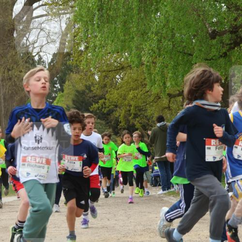 25.04.2026 - Das Zehntel Zöllner http://msf.ph/oto/9625922 25.04.2026 11:40:43 Laufen 10020, 10188, 1025, 30, 3920 meine-sportfotos.de