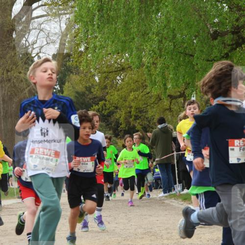 25.04.2026 - Das Zehntel Zöllner http://msf.ph/oto/9625926 25.04.2026 11:40:43 Laufen 10020, 10188, 1025, 30, 3920 meine-sportfotos.de