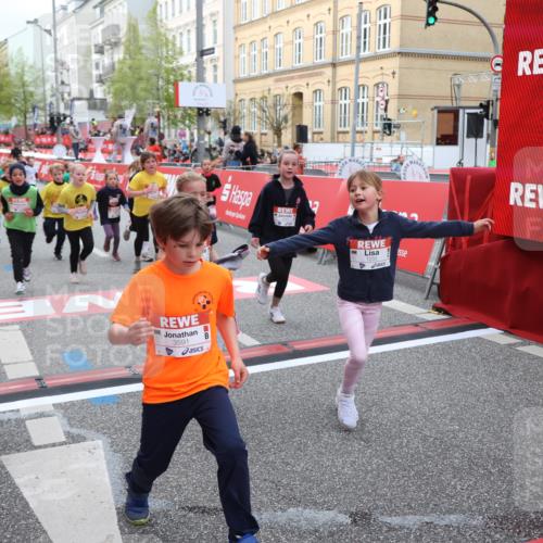 25.04.2026 - Das Zehntel Strokosch-Dieckow http://msf.ph/oto/9625953 25.04.2026 08:58:22 Ziel 1188, 1244, 1255, 1571, 1588, 1668, 1673, 1757, 1967, 1972, 2205, 2216, 2662, 2773, 2790, 3187, 3276, 3473, 3499, 3591, 3705, 3758, 3855, 3898 meine-sportfotos.de