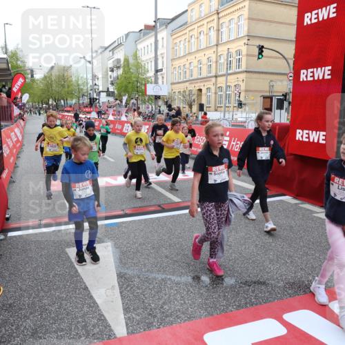 25.04.2026 - Das Zehntel Strokosch-Dieckow http://msf.ph/oto/9626030 25.04.2026 08:58:23 Ziel 1244, 1255, 1571, 1588, 1668, 1673, 1757, 1938, 1951, 1967, 1972, 2185, 2205, 2216, 2416, 2662, 2773, 2790, 3187, 3276, 3473, 3499, 3591, 3705, 3758, 3795, 3855, 3898 meine-sportfotos.de