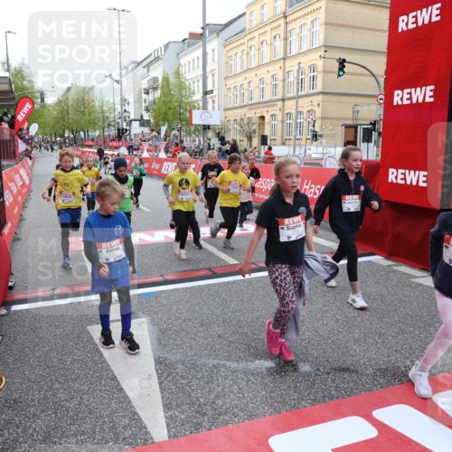 25.04.2026 - Das Zehntel Strokosch-Dieckow http://msf.ph/oto/9626041 25.04.2026 08:58:23 Ziel 1244, 1255, 1571, 1588, 1668, 1673, 1757, 1938, 1951, 1967, 1972, 2185, 2205, 2216, 2416, 2662, 2773, 2790, 3187, 3276, 3473, 3499, 3591, 3705, 3758, 3795, 3855, 3898 meine-sportfotos.de
