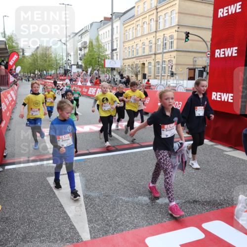 25.04.2026 - Das Zehntel Strokosch-Dieckow http://msf.ph/oto/9626063 25.04.2026 08:58:24 Ziel 1244, 1255, 1455, 1571, 1588, 1668, 1673, 1757, 1938, 1951, 1967, 1972, 2185, 2216, 2416, 2773, 2790, 2853, 3187, 3276, 3473, 3499, 3591, 3758, 3795, 3855, 3898 meine-sportfotos.de