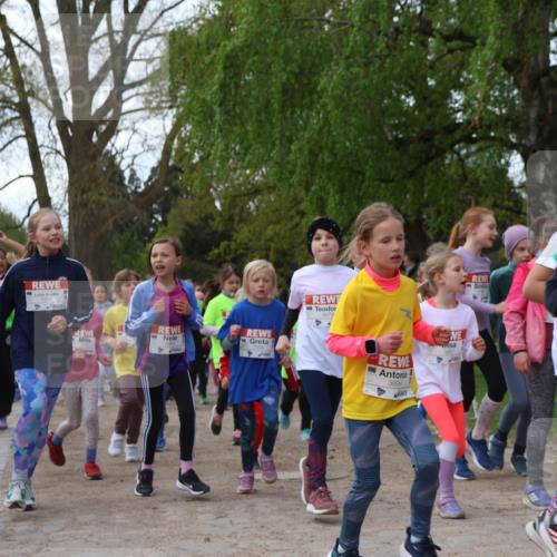 25.04.2026 - Das Zehntel Zöllner http://msf.ph/oto/9626129 25.04.2026 07:45:37 Laufen 3790, 1293, 3894, 111 meine-sportfotos.de