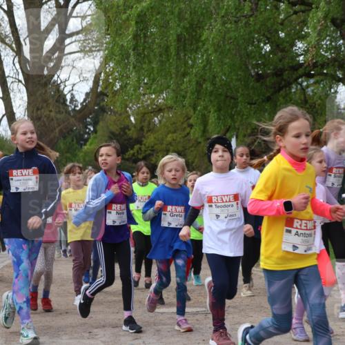 25.04.2026 - Das Zehntel Zöllner http://msf.ph/oto/9626138 25.04.2026 07:45:37 Laufen 3790, 1293, 4, 2099, 3679, 3824 meine-sportfotos.de