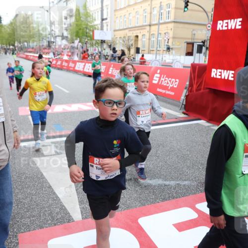 25.04.2026 - Das Zehntel Strokosch-Dieckow http://msf.ph/oto/9626147 25.04.2026 08:58:26 Ziel 1244, 1255, 1455, 1571, 1588, 1668, 1673, 1757, 1938, 1951, 1967, 1972, 2185, 2216, 2288, 2289, 2416, 2423, 2428, 2773, 2790, 2853, 3160, 3276, 3473, 3499, 3591, 3758, 3795, 3846, 3855, 3898 meine-sportfotos.de