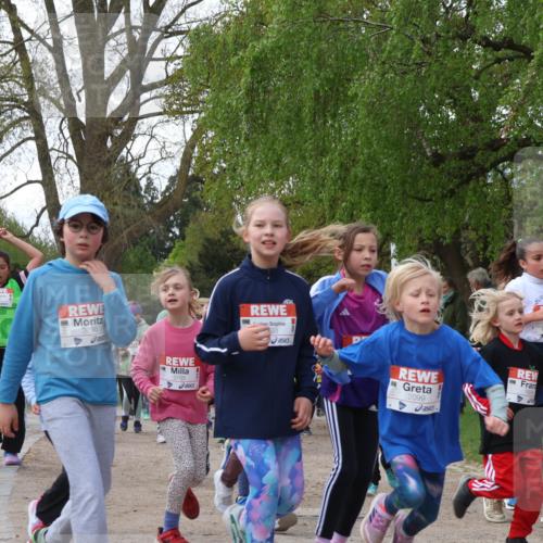 25.04.2026 - Das Zehntel Zöllner http://msf.ph/oto/9626175 25.04.2026 07:45:38 Laufen 37, 3790, 3765, 2099 meine-sportfotos.de