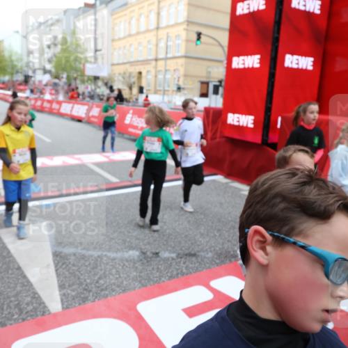 25.04.2026 - Das Zehntel Strokosch-Dieckow http://msf.ph/oto/9626178 25.04.2026 08:58:27 Ziel 1244, 1255, 1455, 1571, 1588, 1673, 1754, 1757, 1938, 1951, 1967, 1972, 2185, 2216, 2288, 2289, 2416, 2423, 2428, 2773, 2790, 2853, 3160, 3276, 3473, 3499, 3591, 3795, 3846, 3855, 3898 meine-sportfotos.de