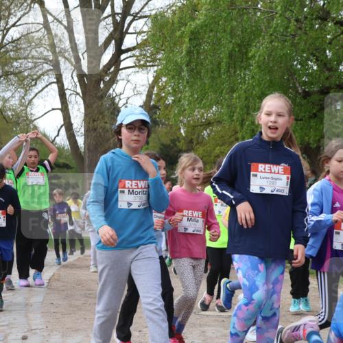 25.04.2026 - Das Zehntel Zöllner http://msf.ph/oto/9626200 25.04.2026 07:45:39 Laufen 3790, 3765, 1293 meine-sportfotos.de