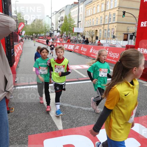25.04.2026 - Das Zehntel Strokosch-Dieckow http://msf.ph/oto/9626250 25.04.2026 08:58:29 Ziel 1455, 1571, 1588, 1673, 1754, 1938, 1951, 1967, 1972, 2185, 2216, 2288, 2289, 2416, 2423, 2428, 2773, 2790, 2853, 3160, 3276, 3795, 3846, 3898, 4029 meine-sportfotos.de
