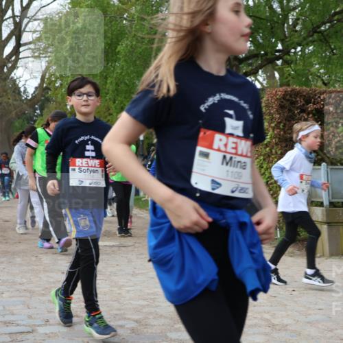 25.04.2026 - Das Zehntel Zöllner http://msf.ph/oto/9626255 25.04.2026 07:45:41 Laufen 1101, 1109 meine-sportfotos.de