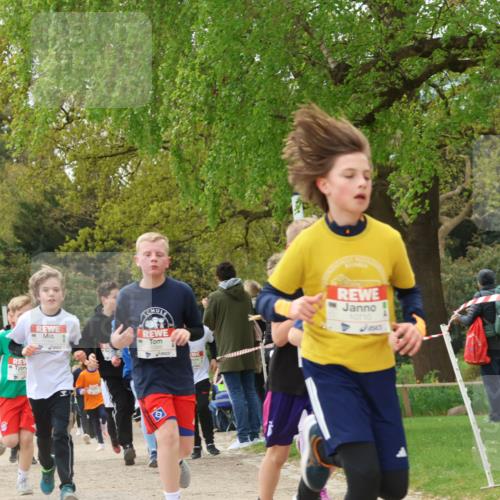 25.04.2026 - Das Zehntel Zöllner http://msf.ph/oto/9626256 25.04.2026 11:40:50 Laufen 10710, 11652 meine-sportfotos.de